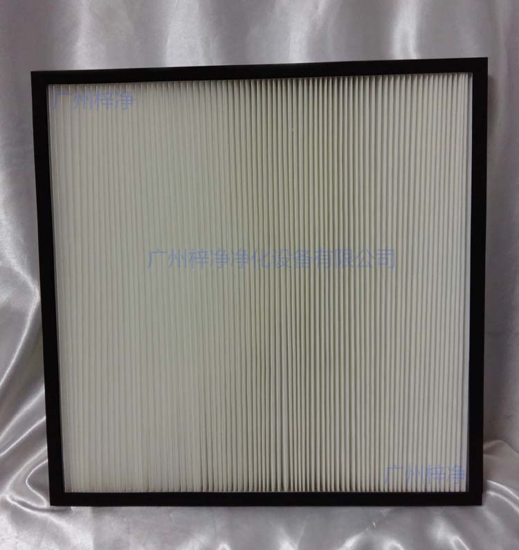 FB板式中效过滤网滤料为聚酯纤维制作,容尘量大,可以多次清洁使用。