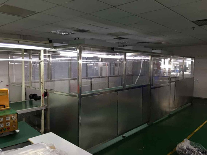 可拓展洁净棚又称为连体净化棚或者可连接无尘棚，层流工作棚