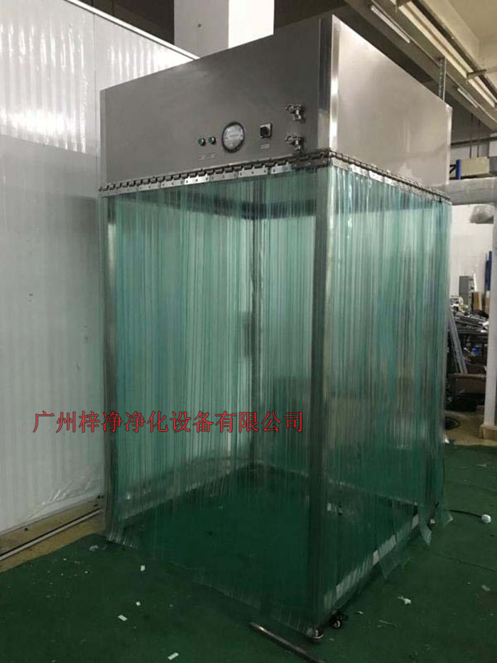 层流采样车广泛适用于医药、制剂、电子、精密仪器、仪表、食品等行业的特殊场合的原辅物料的采样。