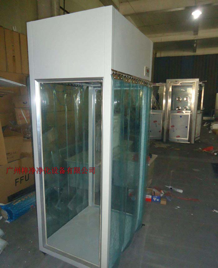 层流采样车广泛适用于医药、制剂、电子、精密仪器、仪表、食品等行业的特殊场合的原辅物料的采样。