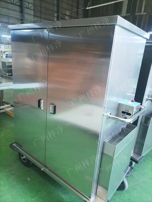 密闭式灭菌器械物品电动转运车采用304拉丝不锈钢板面板厚度：≥1.2mm,表面作拉丝亚光处理。