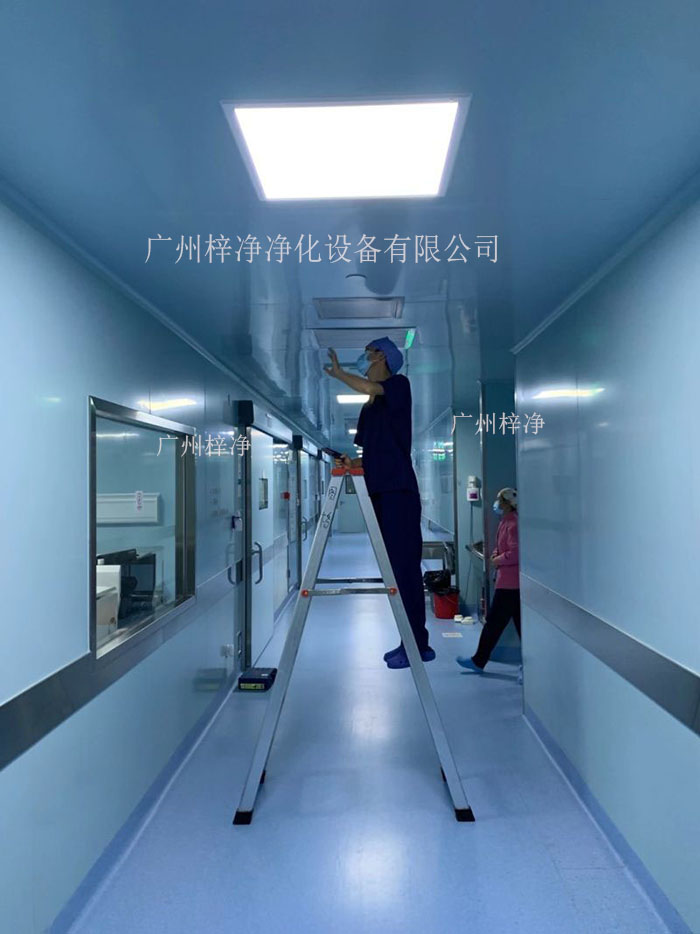 高效空气过滤器更换现场实拍图